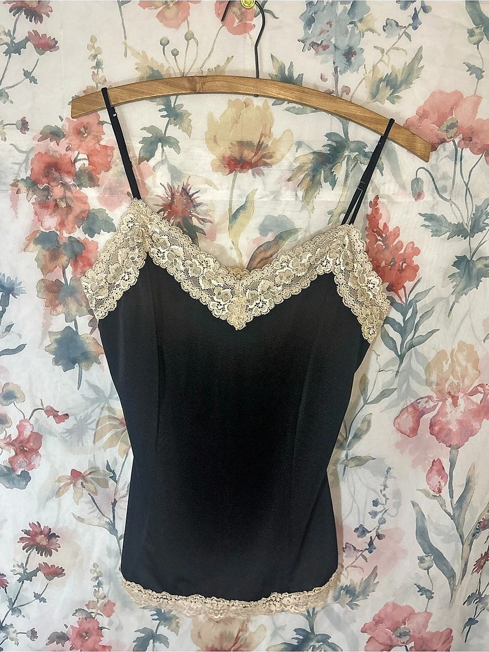 The Limited Vintage Y2K Lace Trim Camisole Black & Gold Medium